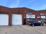 Unit 17, Tait Road Industrial Estate, Croydon, London CR0 2DP 1