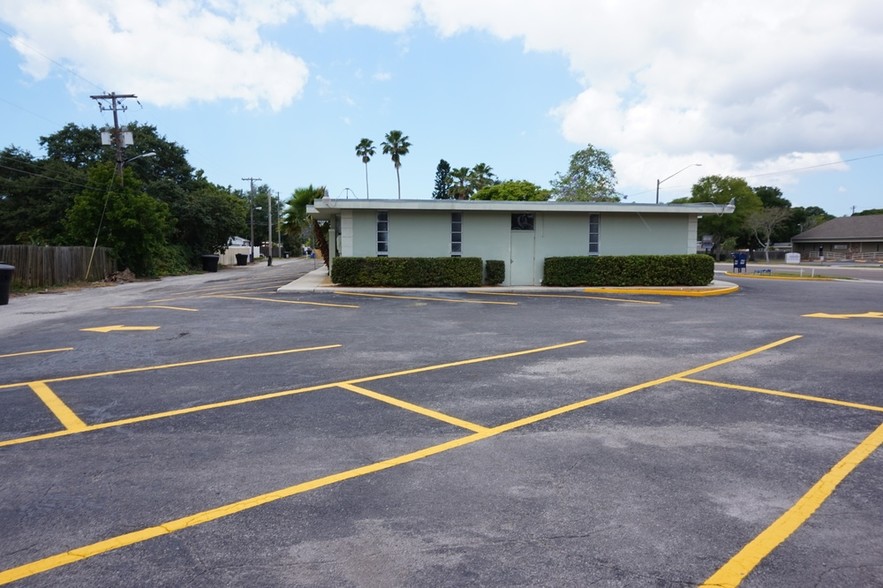 4100-4158 5th Ave N, Saint Petersburg, FL for rent - Building Photo - Image 2 of 35