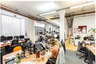 9-13 Kean St, London to rent Interior Photo- Image 2 of 3