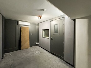 2 Windmill St, London for rent Interior Photo- Image 2 of 7