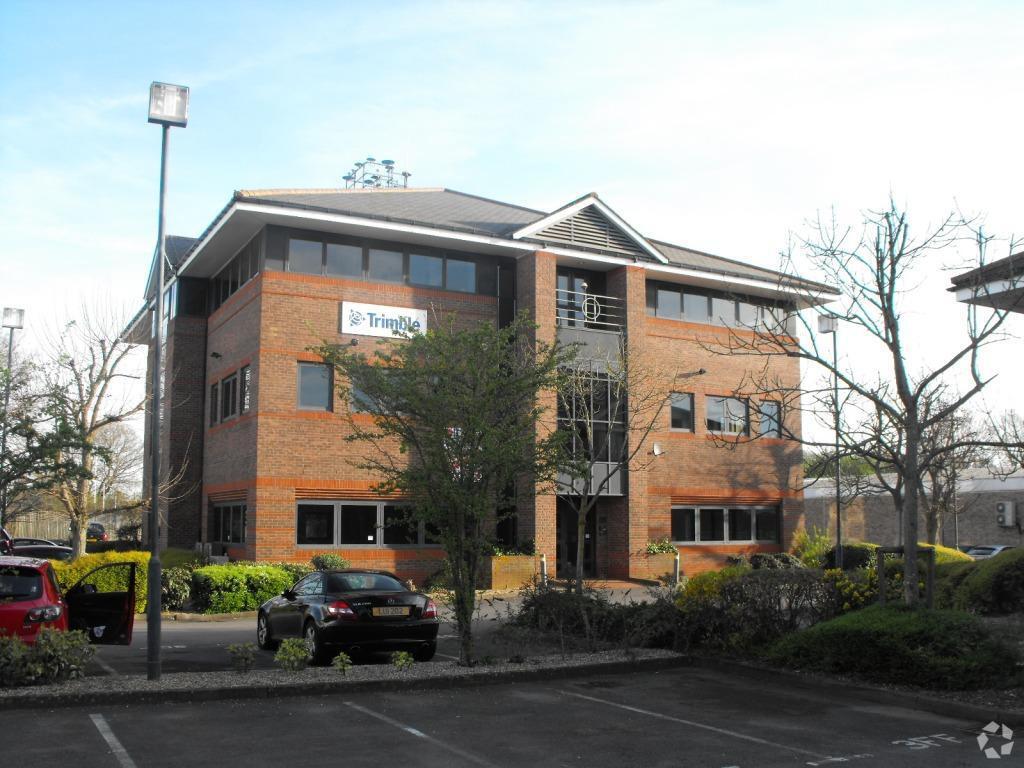 Osborn Way, Hook for sale Primary Photo- Image 1 of 1