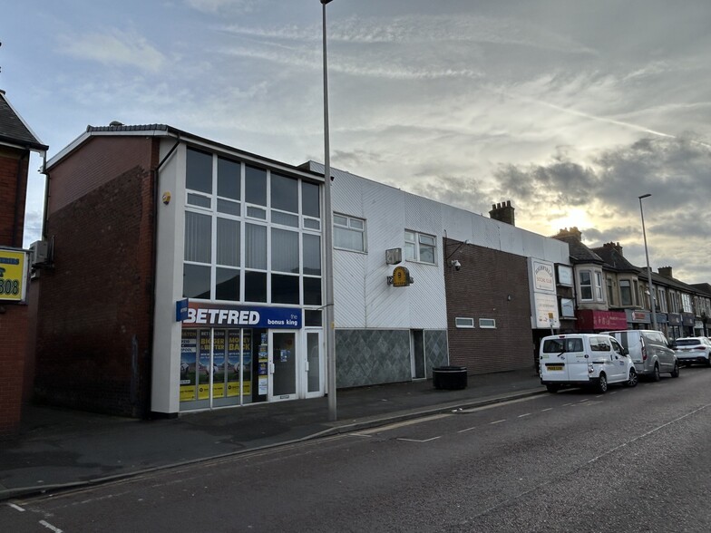 83-83A Highfield Rd, Blackpool for rent - Building Photo - Image 3 of 4