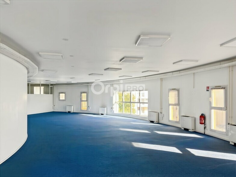 Office in Marseille to rent - Interior Photo - Image 3 of 10