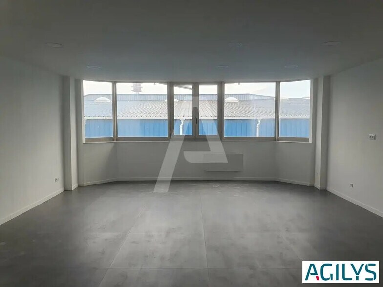 Light Industrial in Champigny-sur-Marne to rent - Interior Photo - Image 3 of 6