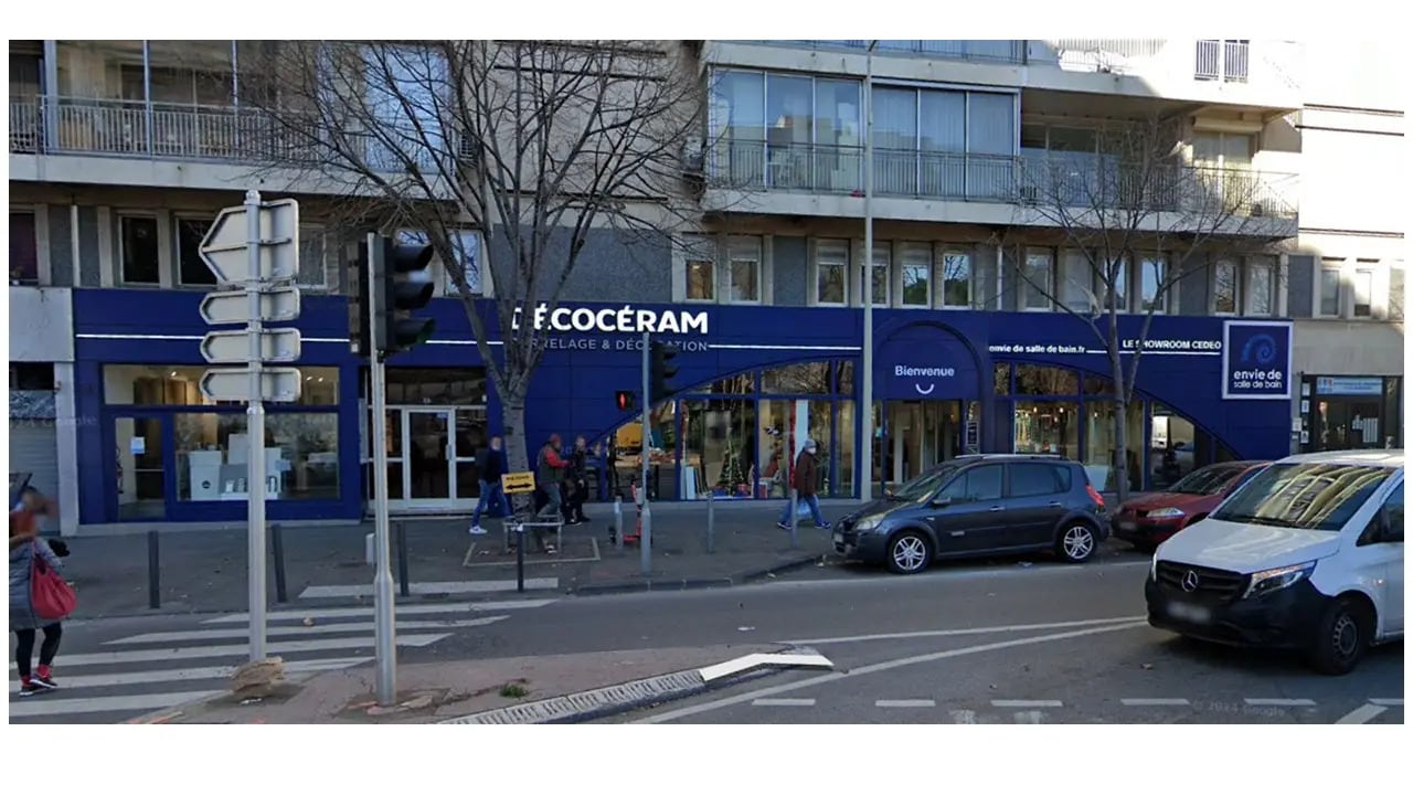 Retail in Marseille to rent Primary Photo- Image 1 of 4