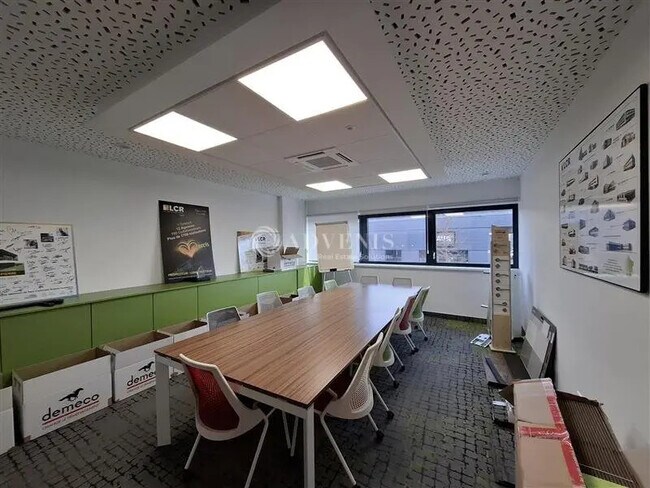 Location Bureaux 110 m² à 854 m²