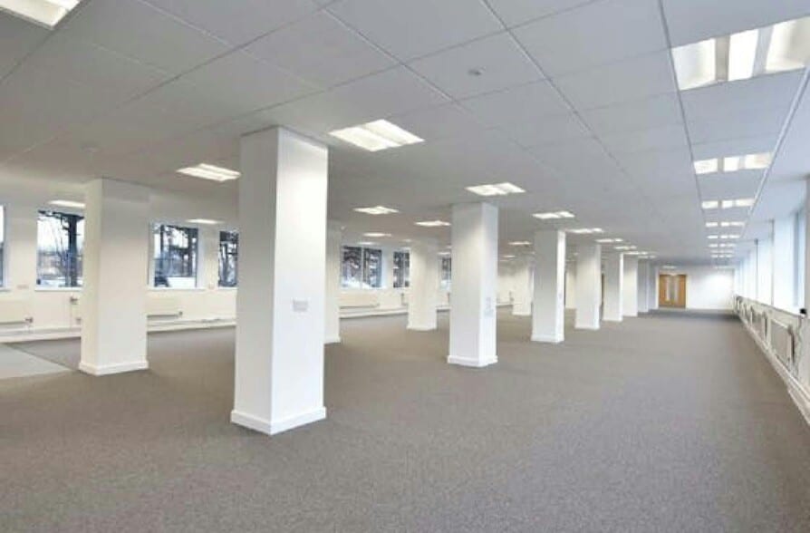 Trinity Rd, Bootle to rent - Building Photo - Image 3 of 9