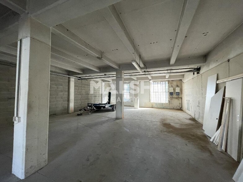 Light Industrial in Saint-Fons for sale - Building Photo - Image 3 of 13