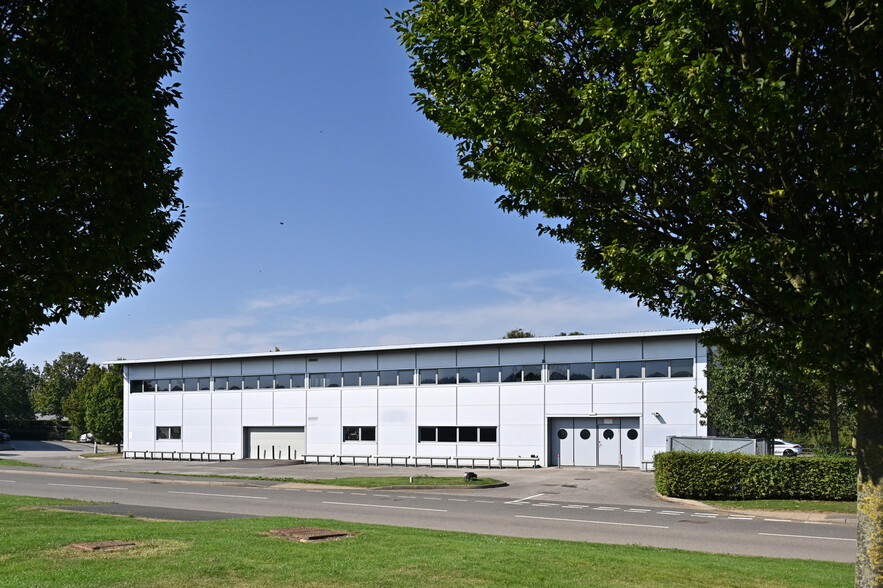 1-3 Silverstone Circuit, Silverstone for rent - Building Photo - Image 2 of 2