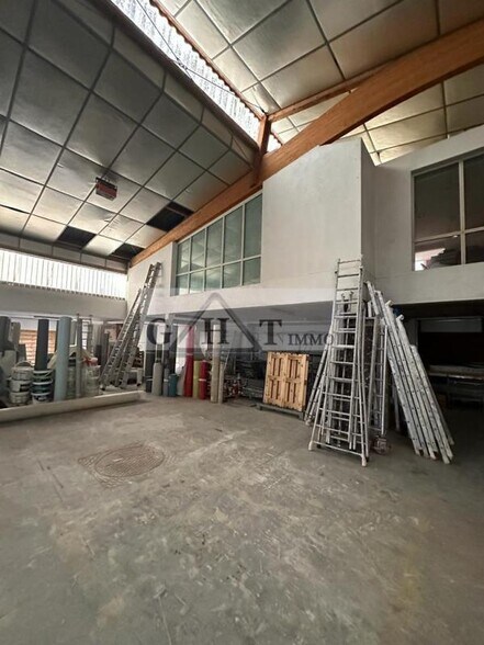 Industrial in Fontenay-sous-Bois for sale - Interior Photo - Image 2 of 2