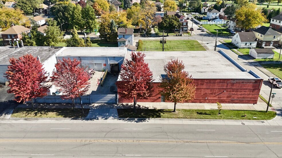 1330 Industrial St, Dearborn, MI for sale - Building Photo - Image 2 of 24