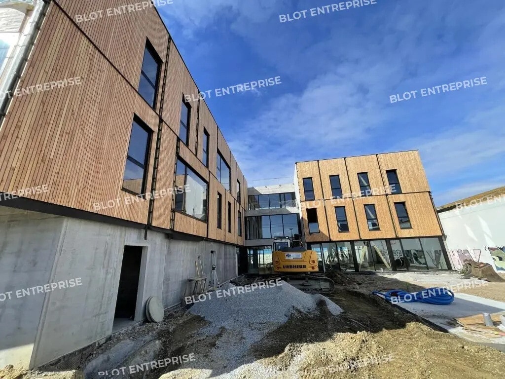 Vente Bureaux 210 m² - Photo 1