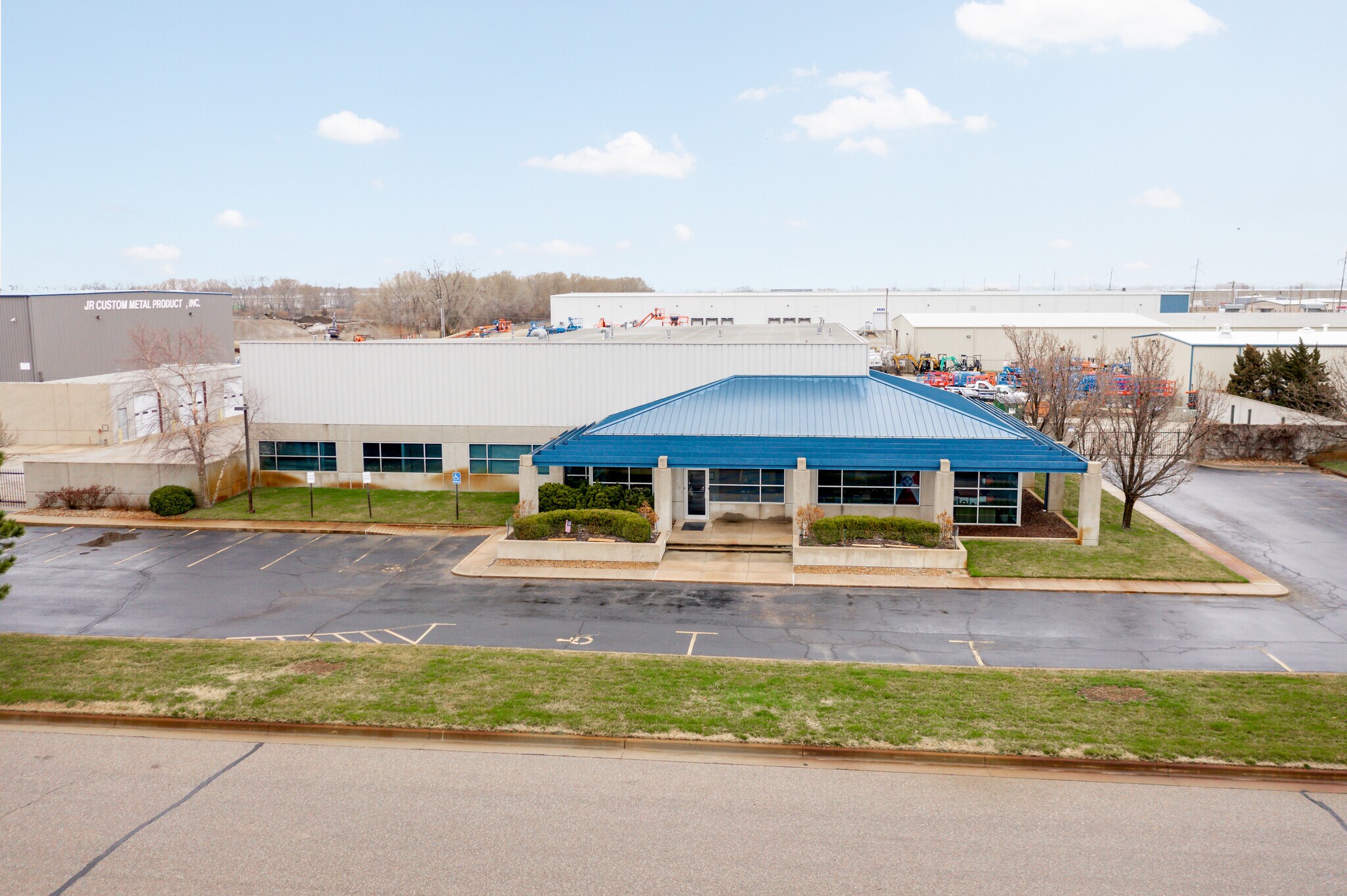 2233 S West Street Ct, Wichita, KS for sale Building Photo- Image 1 of 1