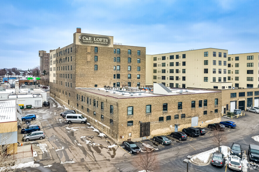 2410 University Ave W, Saint Paul, MN for rent - Building Photo - Image 3 of 72