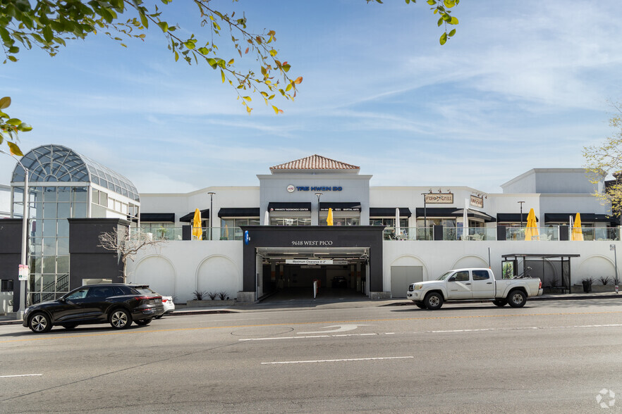 9616-9618 W Pico Blvd, Los Angeles, CA for rent - Building Photo - Image 3 of 7