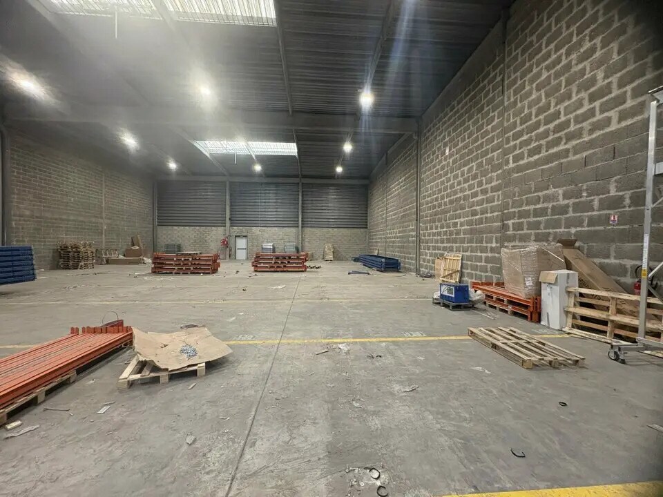 Office in Vitry-sur-Seine to rent Interior Photo- Image 1 of 5