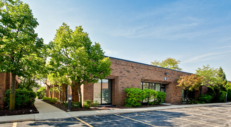 747 Church Rd, Elmhurst, IL for rent - Building Photo - Image 1 of 15