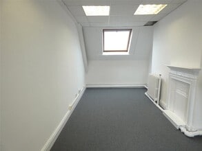 1 Wood St, Bolton to rent Interior Photo- Image 1 of 11