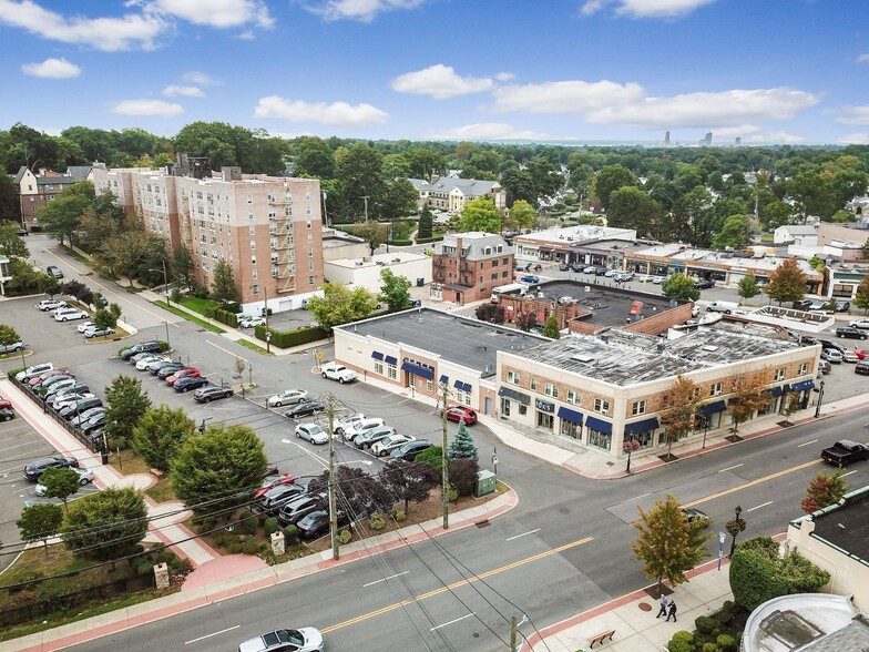 434-440 White Plains Rd, Eastchester, NY for sale - Aerial - Image 1 of 1