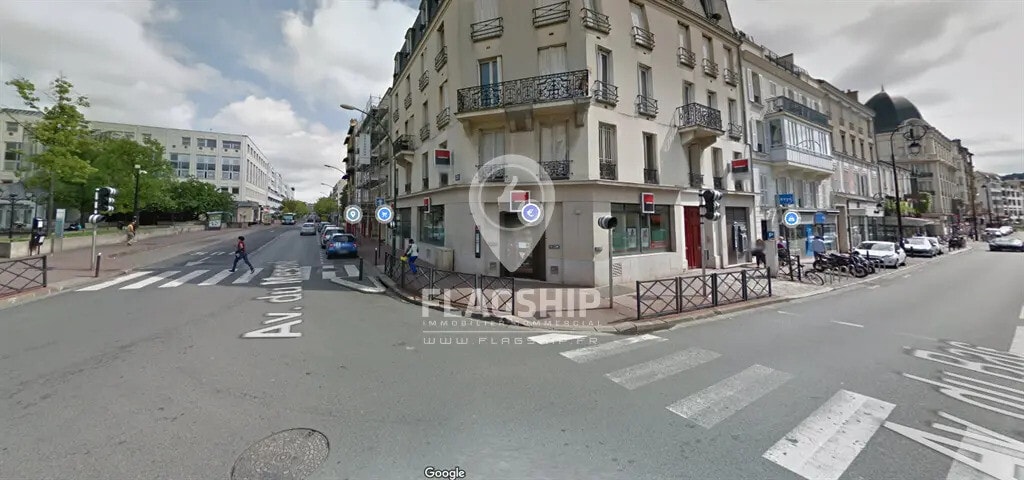 Location Bureaux 270 m² - Photo 1