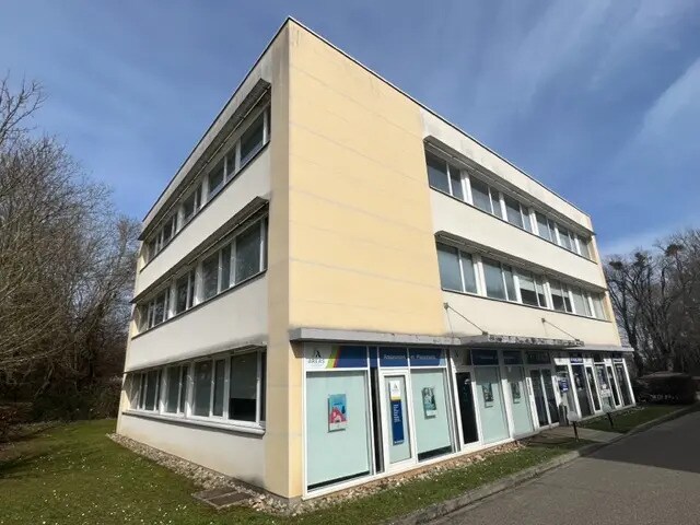Location Bureaux 75 m² - Photo 1