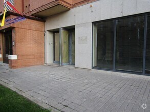 Retail in Segovia, Segovia to rent Interior Photo- Image 1 of 16