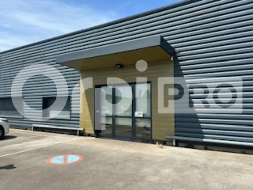 Light Industrial in Arnas to rent Building Photo- Image 1 of 7
