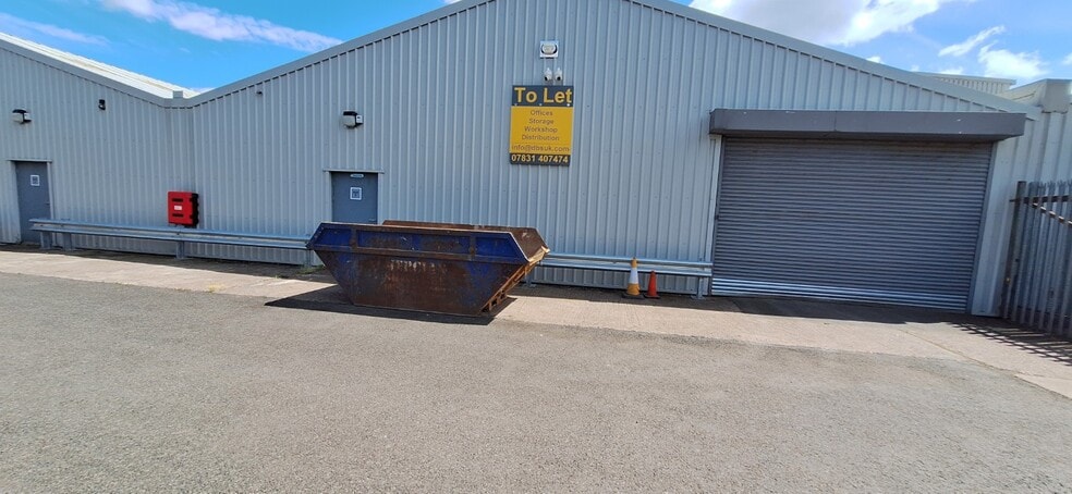 High St, Birmingham to rent - Building Photo - Image 3 of 19