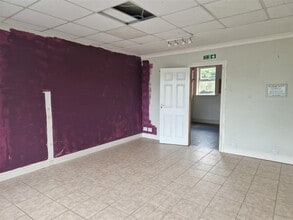 65 Nuneaton Rd, Bedworth to rent Interior Photo- Image 2 of 11