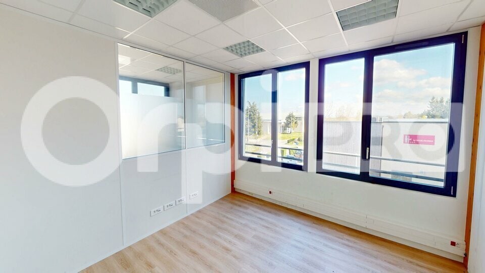 Office in Montanay to rent - Interior Photo - Image 3 of 4