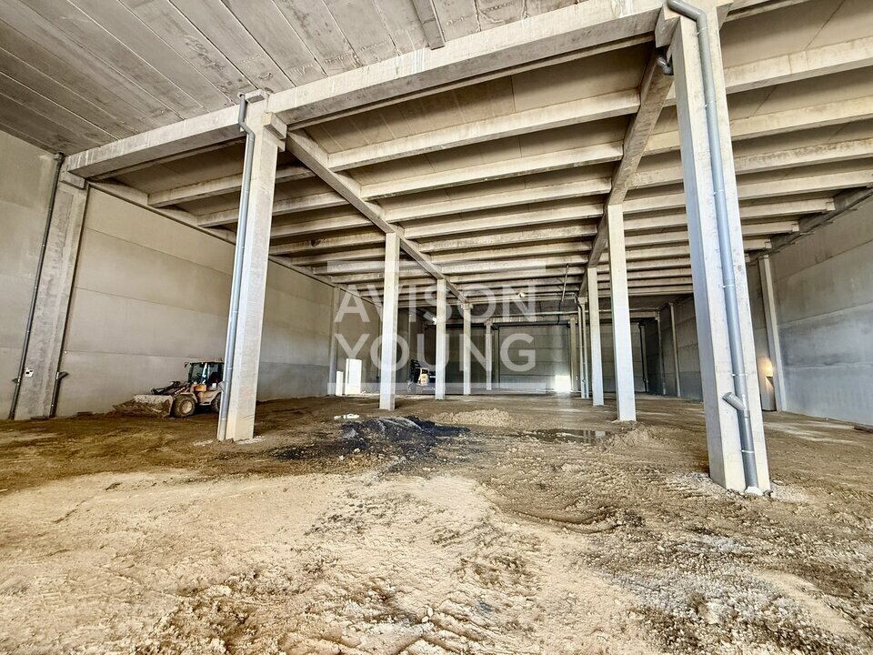 Industrial in Gonesse to rent Interior Photo- Image 1 of 15