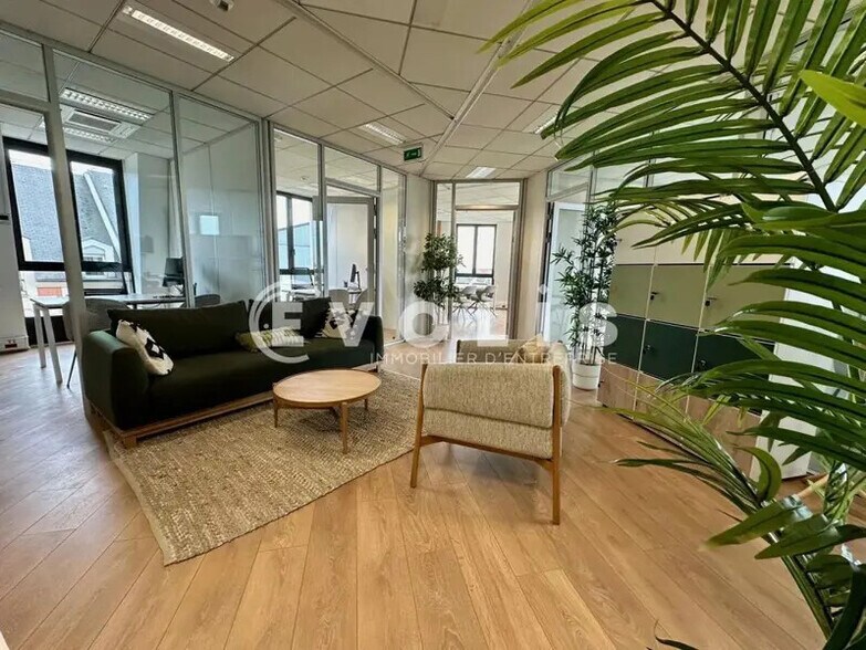 Office in Saint-Maur-des-Fossés to rent - Interior Photo - Image 2 of 12