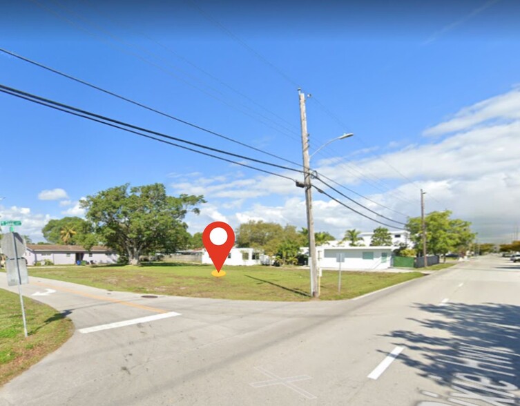 690 S Dixie Hwy, Hallandale Beach, FL for sale - Building Photo - Image 2 of 4