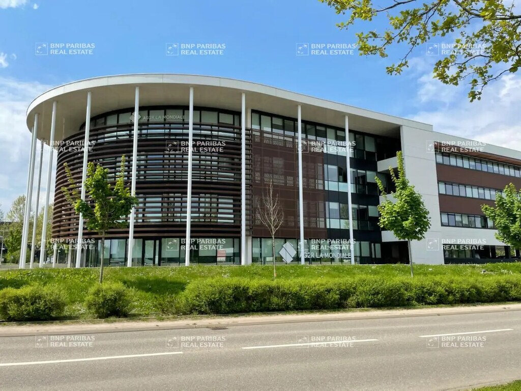 Location Bureaux 1 321 m² - Photo 1