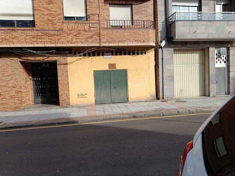 Calle Vital Aza, 41, Lena, Asturias for sale - Building Photo - Image 2 of 21