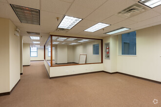 401 S LaSalle St, Chicago, IL for rent Interior Photo- Image 2 of 5