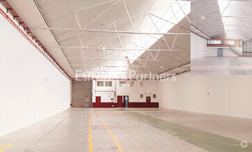 Industrial in San Fernando De Henares, MAD for rent Interior Photo- Image 1 of 2