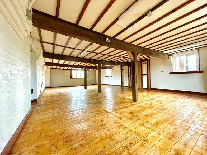 Old Hay, Tonbridge for rent - Building Photo - Image 3 of 14