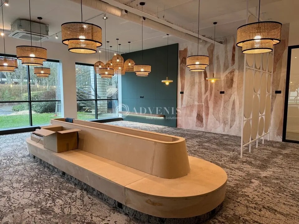 Location Bureaux 169 m² à 2 860 m² - Photo 1