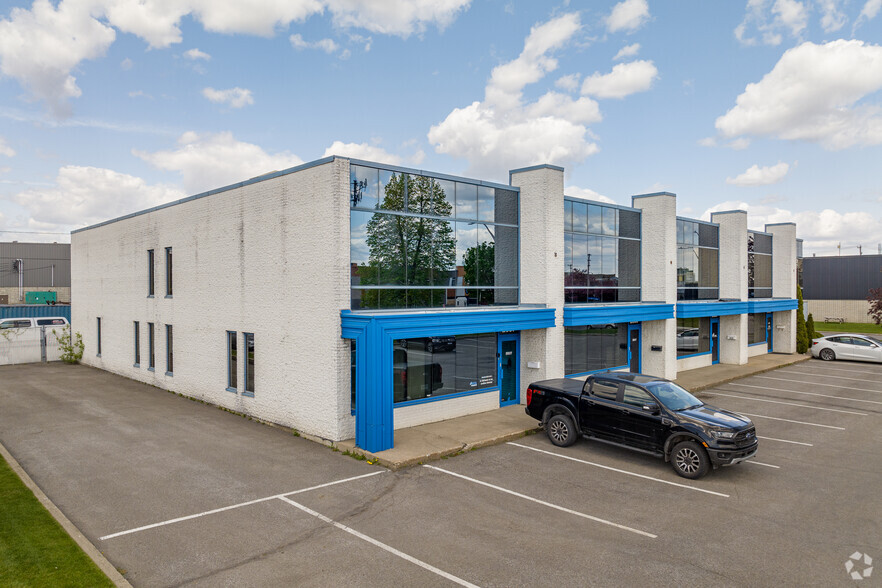 2025-2037 Rue Michelin, Laval, QC for rent - Building Photo - Image 3 of 4