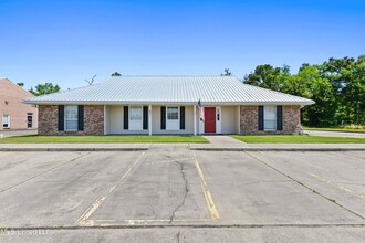 831 Highway 90, Bay Saint Louis, MS for sale Building Photo- Image 1 of 31