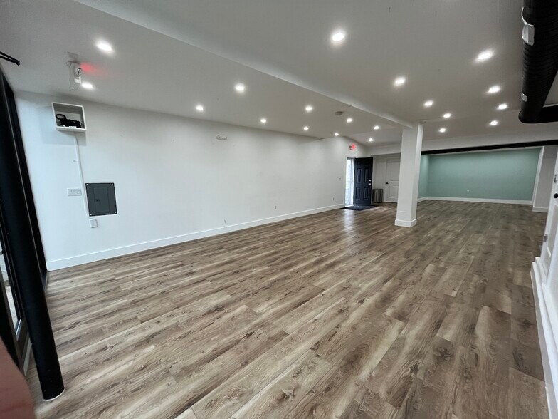 11 Chestnut St, Tenafly, NJ 07670 Retail for Lease UK