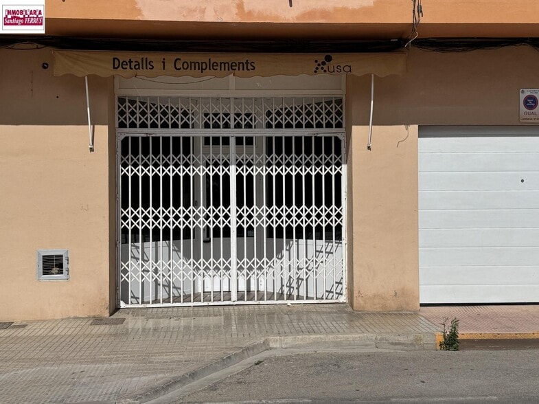 Retail in València, Valencia to rent - Building Photo - Image 1 of 5
