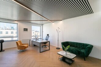 Office in Puteaux to rent Building Photo- Image 1 of 7