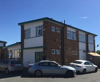 More details for 16-17 Station Clos, Potters Bar - Light Industrial for Rent