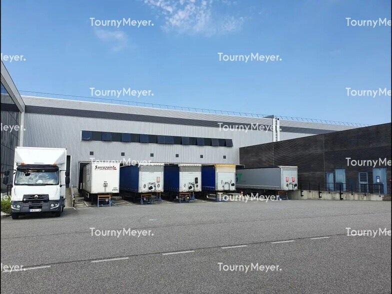 Industrial in Plaisance-du-Touch to rent - Building Photo - Image 1 of 5