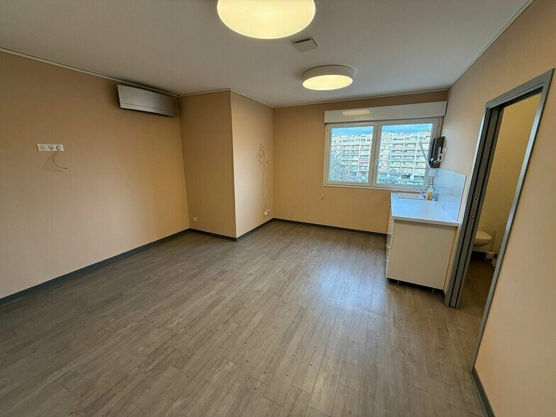 3 Boulevard Albert Charrier, Aix-en-Provence for sale - Building Photo - Image 3 of 11