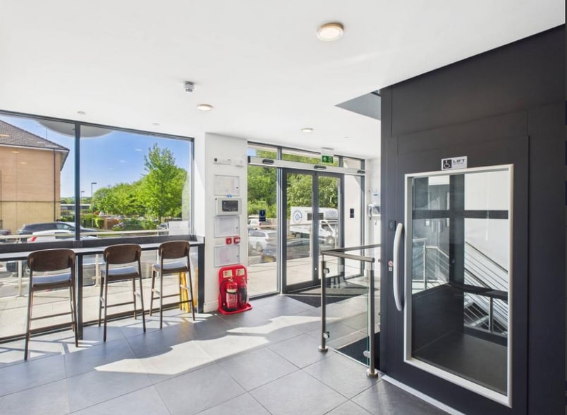 14 Carmyle Ave, Glasgow for sale - Interior Photo - Image 2 of 8