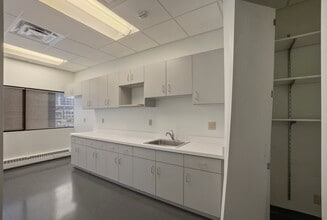 330 2nd Ave S, Minneapolis, MN to rent Interior Photo- Image 2 of 14