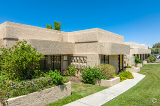 8040-8050 E Morgan Trl, Scottsdale, AZ for rent Primary Photo- Image 1 of 10